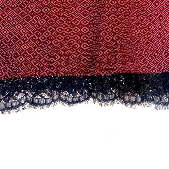 2/$15 Large Express Black/Red Geometric Pattern Lacey Short Sleeve Dress - Picture 6 of 7